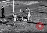 Standbild American Football New Brunswick New Jersey USA, 1961, aus Sekunde 19 historischem Filmmaterial Videoclip 65675034498