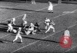 Standbild American Football New Brunswick New Jersey USA, 1961, aus Sekunde 41 historischem Filmmaterial Videoclip 65675034498