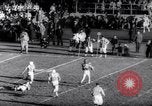 Standbild American Football New Brunswick New Jersey USA, 1961, aus Sekunde 43 historischem Filmmaterial Videoclip 65675034498