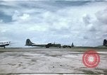 Standbild B-29s Betrieb von Marianen Marianen, 1945, aus Sekunde 14 historischem Filmmaterial Videoclip 65675034500