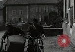 Standbild 42 Division encampment Ersten Weltkrieg Baccarat Frankreich, 1918, aus Sekunde 13 historischem Filmmaterial Videoclip 65675034505