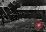 Standbild 42 Division encampment Ersten Weltkrieg Baccarat Frankreich, 1918, aus Sekunde 39 historischem Filmmaterial Videoclip 65675034505