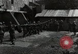 Standbild 42 Division encampment Ersten Weltkrieg Baccarat Frankreich, 1918, aus Sekunde 40 historischem Filmmaterial Videoclip 65675034505