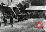 Standbild 42 Division encampment Ersten Weltkrieg Baccarat Frankreich, 1918, aus Sekunde 41 historischem Filmmaterial Videoclip 65675034505