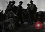 Standbild US Army 42nd Infantry Division und Tank Ersten Weltkrieg Saint Mihiel Frankreich, 1918, aus Sekunde 43 historischem Filmmaterial Videoclip 65675034506