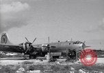 Immagine di Croce Rossa Tinian Island Isole Marianne, 1945, secondo 8 filmato di repertorio 65675034515