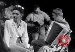 Immagine di Croce Rossa Tinian Island Isole Marianne, 1945, secondo 14 filmato di repertorio 65675034516