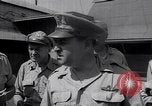 Standbild US-Major General Curtis Lemay Marshall Inseln, 1946, aus Sekunde 26 historischem Filmmaterial Videoclip 65675034524