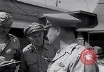 Standbild US-Major General Curtis Lemay Marshall Inseln, 1946, aus Sekunde 55 historischem Filmmaterial Videoclip 65675034524