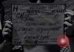 Immagine di Un campione d'aria equipaggiamento rimosso Eniwetak atollo delle Isole Marshall, 1946, secondo 5 filmato di repertorio 65675034533