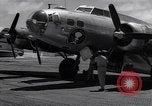 Immagine di Un campione d'aria equipaggiamento rimosso Eniwetak atollo delle Isole Marshall, 1946, secondo 15 filmato di repertorio 65675034533