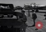 Immagine di Un campione d'aria equipaggiamento rimosso Eniwetak atollo delle Isole Marshall, 1946, secondo 56 filmato di repertorio 65675034533