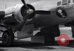 Standbild B-17 Drohnen Eniwetak Atoll Marshall Islands, 1946, aus Sekunde 28 historischem Filmmaterial Videoclip 65675034534