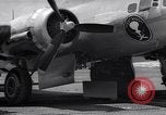 Standbild B-17 Drohnen Eniwetak Atoll Marshall Islands, 1946, aus Sekunde 30 historischem Filmmaterial Videoclip 65675034534