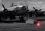 Standbild B-17 Drohnen Eniwetak Atoll Marshall Islands, 1946, aus Sekunde 34 historischem Filmmaterial Videoclip 65675034534