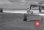 Standbild B-17 Drohnen Eniwetak Atoll Marshall Islands, 1946, aus Sekunde 44 historischem Filmmaterial Videoclip 65675034534