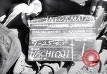 Standbild US Soldaten in Japan Hachioji Japan, 1945, aus Sekunde 3 historischem Filmmaterial Videoclip 65675034536