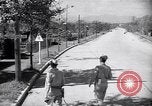 Standbild US Soldaten in Japan Hachioji Japan, 1945, aus Sekunde 9 historischem Filmmaterial Videoclip 65675034536