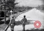 Standbild US Soldaten in Japan Hachioji Japan, 1945, aus Sekunde 10 historischem Filmmaterial Videoclip 65675034536