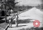Standbild US Soldaten in Japan Hachioji Japan, 1945, aus Sekunde 13 historischem Filmmaterial Videoclip 65675034536