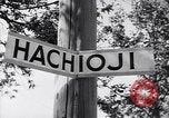 Standbild US Soldaten in Japan Hachioji Japan, 1945, aus Sekunde 28 historischem Filmmaterial Videoclip 65675034536
