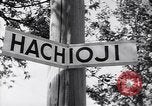 Standbild US Soldaten in Japan Hachioji Japan, 1945, aus Sekunde 31 historischem Filmmaterial Videoclip 65675034536