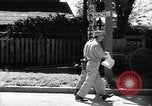 Standbild US Soldaten in Japan Hachioji Japan, 1945, aus Sekunde 39 historischem Filmmaterial Videoclip 65675034536