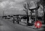 Standbild US Soldaten in Japan Hachioji Japan, 1945, aus Sekunde 44 historischem Filmmaterial Videoclip 65675034536
