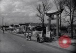 Standbild US Soldaten in Japan Hachioji Japan, 1945, aus Sekunde 52 historischem Filmmaterial Videoclip 65675034536