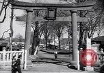 Standbild US Soldaten in Japan Hachioji Japan, 1945, aus Sekunde 57 historischem Filmmaterial Videoclip 65675034536