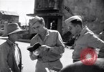 Standbild Mensch mit seinem Bullock Warenkorb Hachioji Japan, 1945, aus Sekunde 37 historischem Filmmaterial Videoclip 65675034537