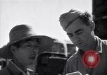 Standbild Mensch mit seinem Bullock Warenkorb Hachioji Japan, 1945, aus Sekunde 40 historischem Filmmaterial Videoclip 65675034537