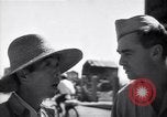 Standbild Mensch mit seinem Bullock Warenkorb Hachioji Japan, 1945, aus Sekunde 43 historischem Filmmaterial Videoclip 65675034537