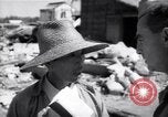 Standbild Mensch mit seinem Bullock Warenkorb Hachioji Japan, 1945, aus Sekunde 52 historischem Filmmaterial Videoclip 65675034537