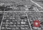Immagine di Vedute aeree di guerra la distruzione di Tokyo Tokyo Giappone, 1945, secondo 53 filmato di repertorio 65675034540