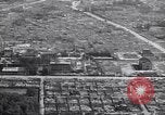 Immagine di Vedute aeree di guerra la distruzione di Tokyo Tokyo Giappone, 1945, secondo 57 filmato di repertorio 65675034540
