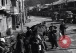 Immagine di Civili giapponesi Chichibu Honshu Giappone, 1945, secondo 36 filmato di repertorio 65675034544