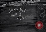Standbild 32 Division Sasebo Japan, 1945, aus Sekunde 4 historischem Filmmaterial Videoclip 65675034562