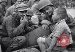 Standbild 32 Division Sasebo Japan, 1945, aus Sekunde 21 historischem Filmmaterial Videoclip 65675034562