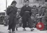 Standbild 32 Division Sasebo Japan, 1945, aus Sekunde 28 historischem Filmmaterial Videoclip 65675034562