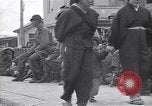 Standbild 32 Division Sasebo Japan, 1945, aus Sekunde 29 historischem Filmmaterial Videoclip 65675034562