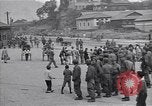 Standbild 32 Division Sasebo Japan, 1945, aus Sekunde 49 historischem Filmmaterial Videoclip 65675034562