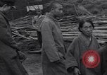 Standbild Japanisch Rückkehr Fukuoka Japan, 1945, aus Sekunde 24 historischem Filmmaterial Videoclip 65675034563