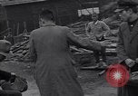 Standbild Japanisch Rückkehr Fukuoka Japan, 1945, aus Sekunde 27 historischem Filmmaterial Videoclip 65675034563