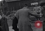 Standbild Japanisch Rückkehr Fukuoka Japan, 1945, aus Sekunde 28 historischem Filmmaterial Videoclip 65675034563