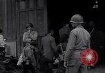 Standbild Japanisch Rückkehr Fukuoka Japan, 1945, aus Sekunde 34 historischem Filmmaterial Videoclip 65675034563