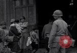 Standbild Japanisch Rückkehr Fukuoka Japan, 1945, aus Sekunde 35 historischem Filmmaterial Videoclip 65675034563