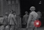 Standbild Japanisch Rückkehr Fukuoka Japan, 1945, aus Sekunde 44 historischem Filmmaterial Videoclip 65675034563