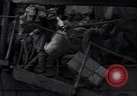 Standbild Japanisch Rückkehr Fukuoka Japan, 1945, aus Sekunde 56 historischem Filmmaterial Videoclip 65675034564
