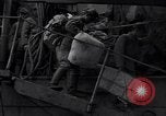 Standbild Japanisch Rückkehr Fukuoka Japan, 1945, aus Sekunde 57 historischem Filmmaterial Videoclip 65675034564
